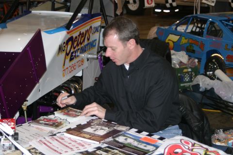 Greg Hodnett autographed over 1500 photos for the fans
